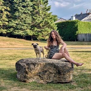 Meet your posher, Ana